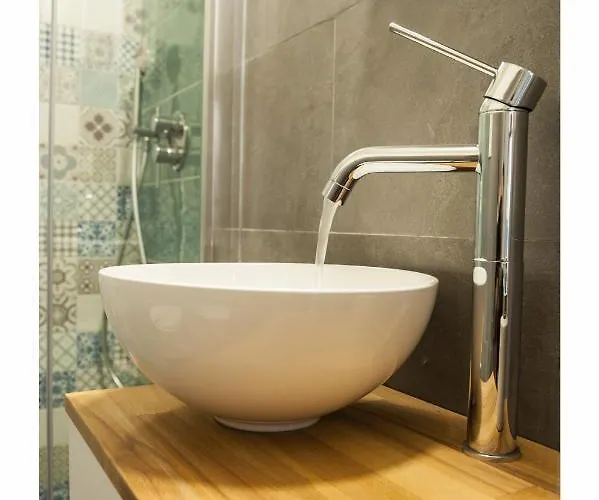 Private In 公寓 陶尔米纳